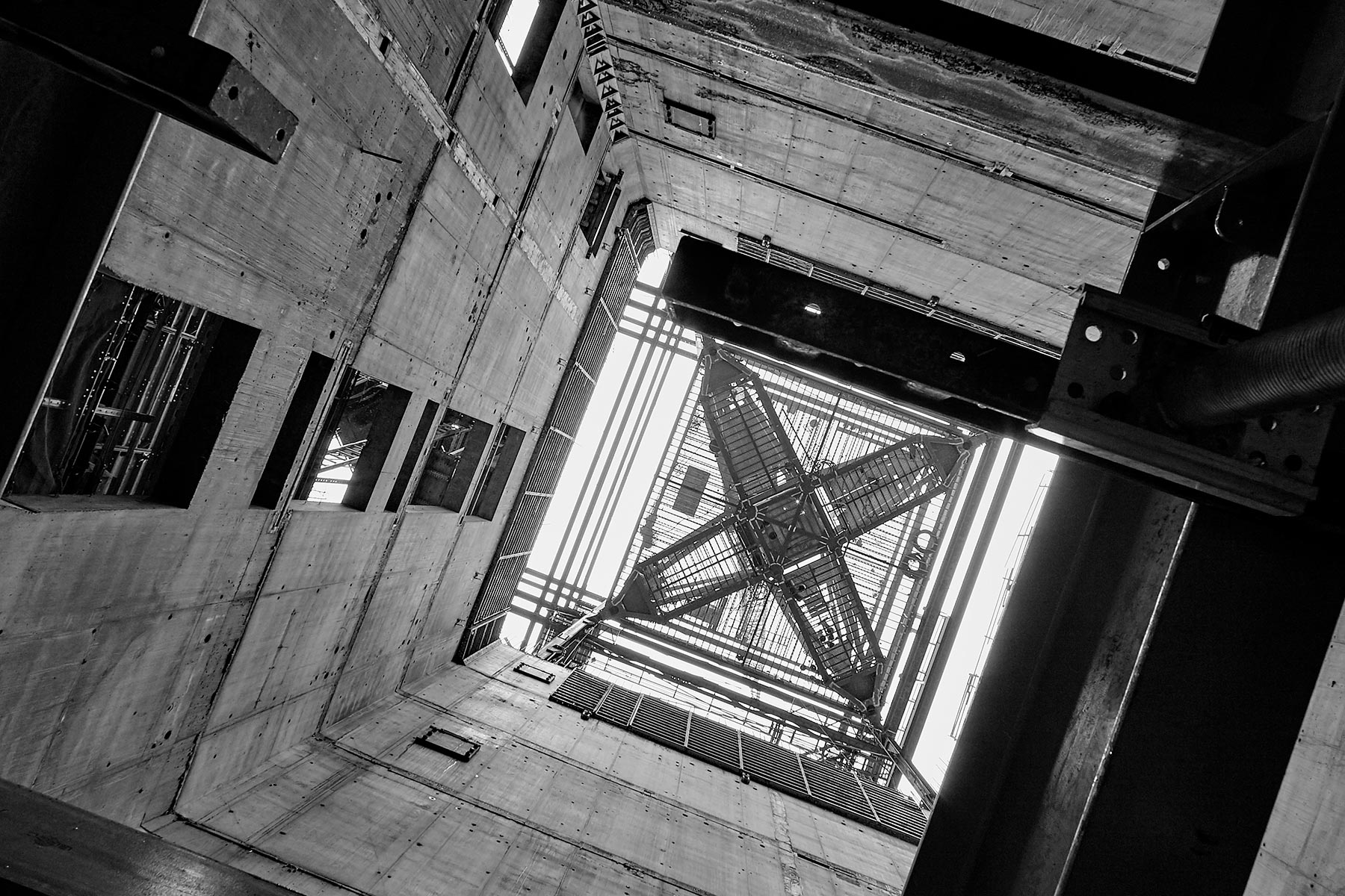 Gallery 16